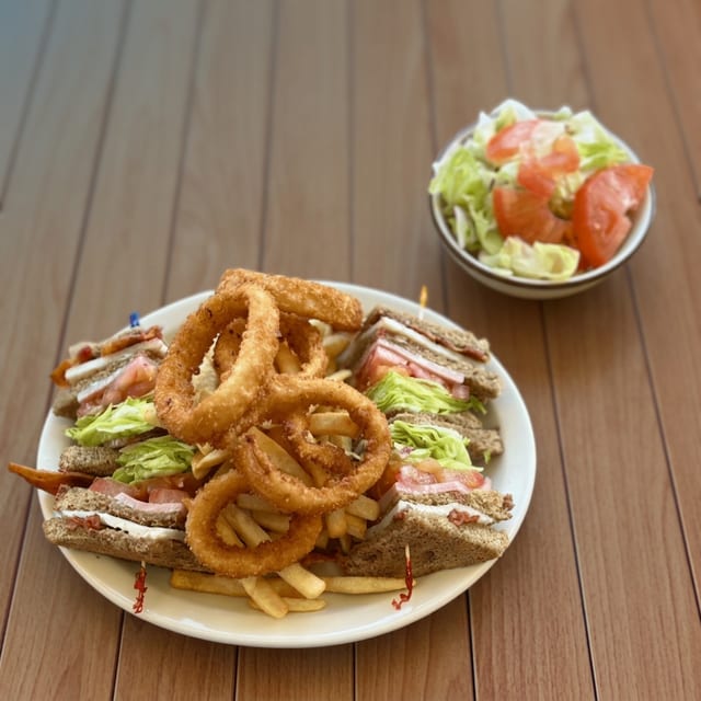 Club Sandwich Dinner.