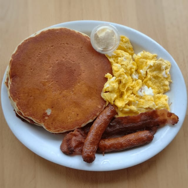 2 Pancake Special (2 Eggs, 2 Bacon & 2 Sausages).